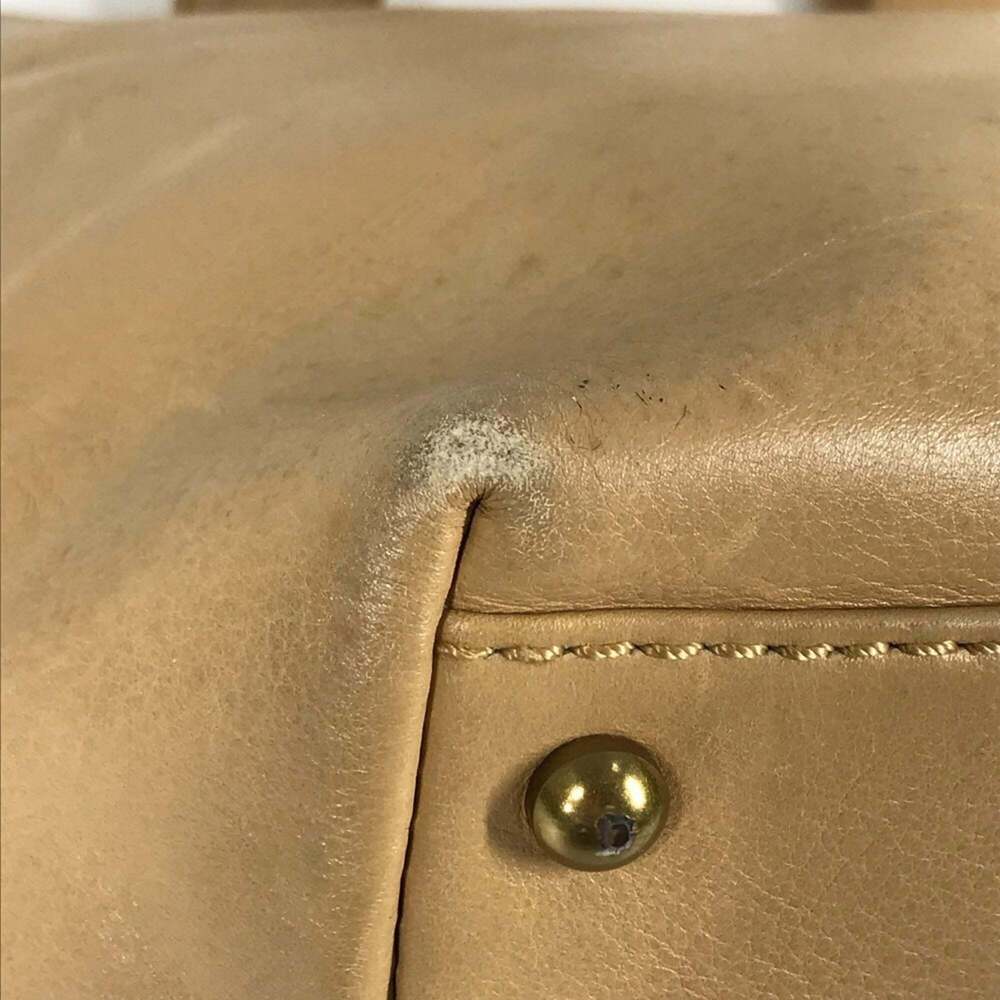 CHANEL Cream Leather Logo Tote Bag - Picture 8 of 16